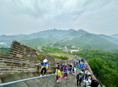 端午首日八達嶺再現“水墨丹青”奇景，園區多措并舉保障游客體驗